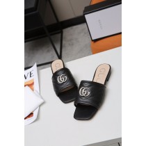 Gucci Matelassé Leather GG Marmont Slide Sandals Black